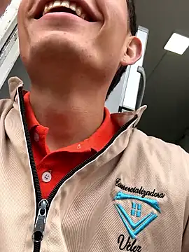 santiObrero 在線直播表演