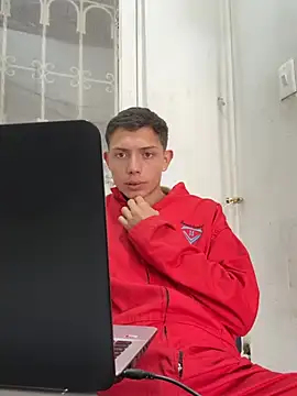 santiObrero 网络视讯表演