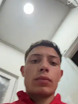 santiObrero 在線直播表演