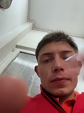 santiObrero чат на живо