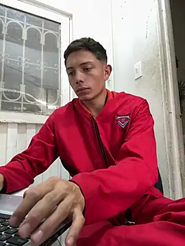 santiObrero 在線直播表演