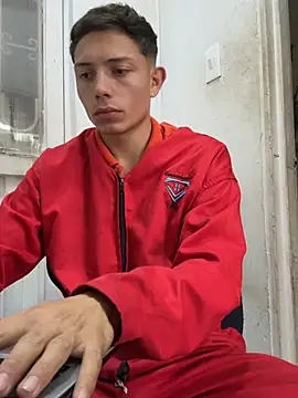 santiObrero 在線直播表演