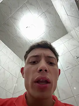 santiObrero's Live XXX Chat
