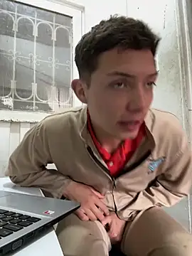 santiObrero Pertunjukan Webcam