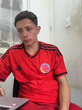 santiObrero Adlı Modelin Web Kamerası Şovu