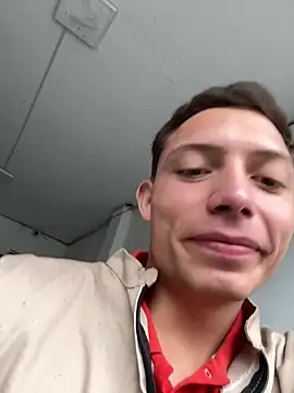 santiObrero Show in webcam