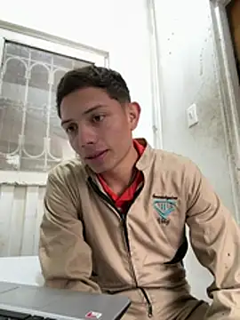 santiObrero 网络视讯表演