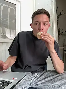 santiObrero Pertunjukan Webcam