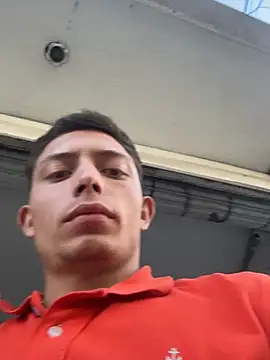 הופעת וובקאם של santiObrero