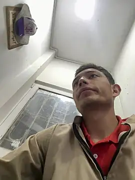 santiObrero – Naživo XXX chat
