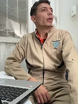 santiObrero Show in webcam