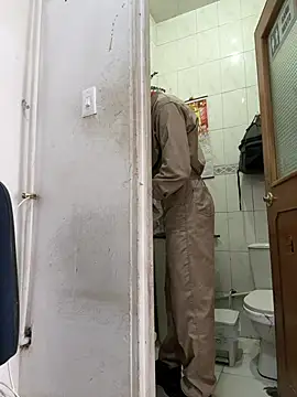 Show modela santiObrero na web-kameri