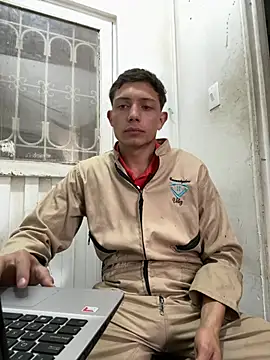 santiObrero Show in webcam