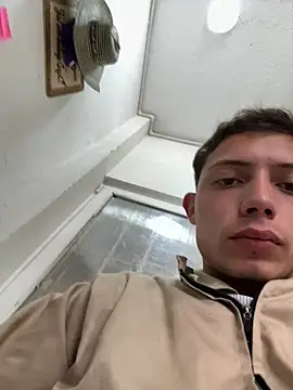 santiObrero's Webcam Show