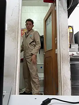 santiObrero webkamerás műsora