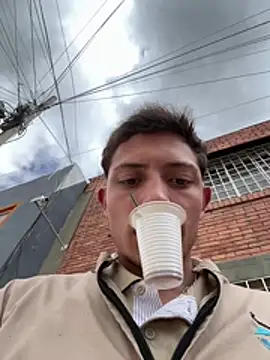 santiObrero Pertunjukan Webcam