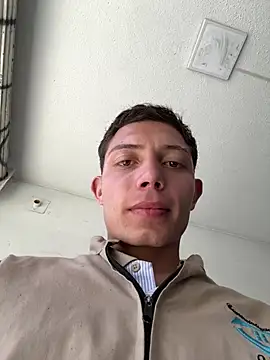 santiObrero Show in webcam