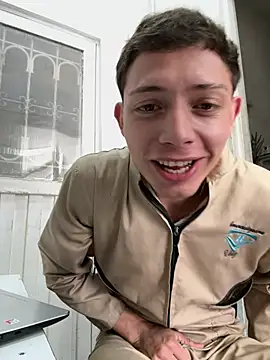 santiObrero Show in webcam