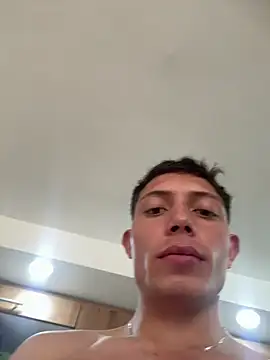 Pokazy przed kamerką – santiObrero