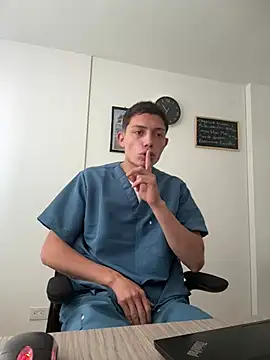 santiObrero Show in webcam