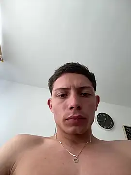 santiObrero webkamerás műsora