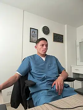 santiObrero Show in webcam
