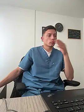santiObrero Adlı Modelin Web Kamerası Şovu