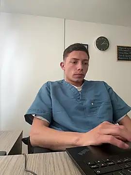 santiObrero Adlı Modelin Web Kamerası Şovu