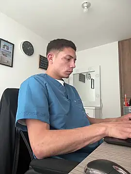 santiObrero Show in webcam
