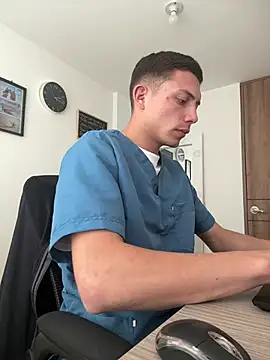 santiObrero Adlı Modelin Web Kamerası Şovu