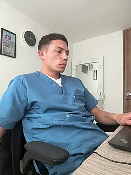 santiObrero Adlı Modelin Web Kamerası Şovu
