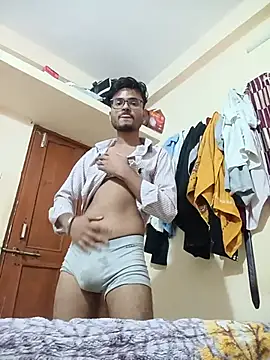 Show modela Vicky_thakur na web-kameri