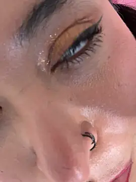Nailealipsglossy Webcam Show