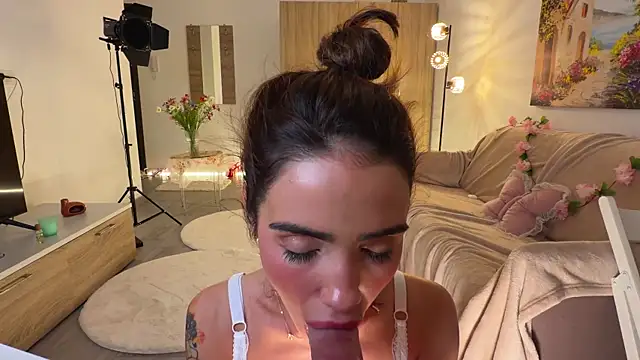 GoddessVeenus webcam show