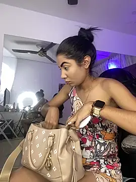 XXX chat uživo modela Auri__