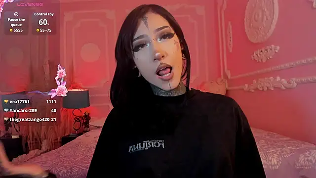 Kat_VonDe Chat XXX in diretta