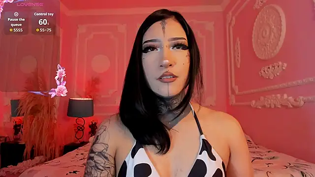Kat_VonDe's Live XXX Chat