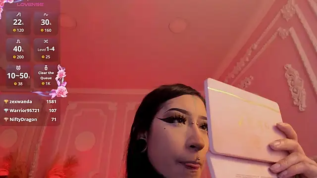 Kat_VonDe's Live XXX Chat