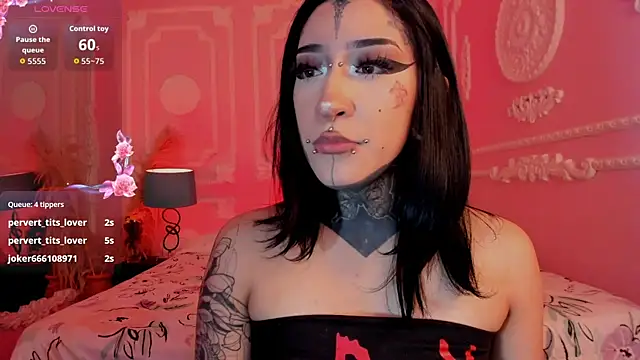 Kat_VonDe লাইভ XXX চ্যাট