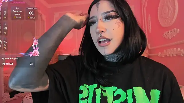 Kat_VonDe's Live XXX Chat
