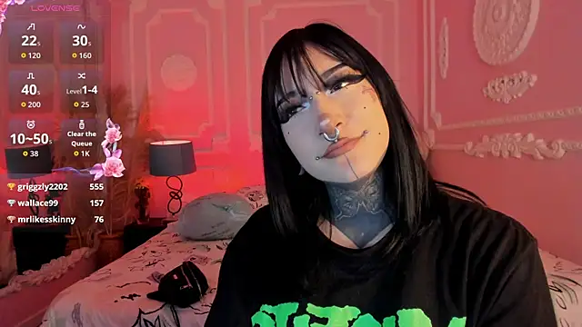 Chat +18 de Kat_VonDe ao vivo