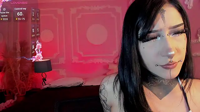 Kat_VonDe live XXX chat