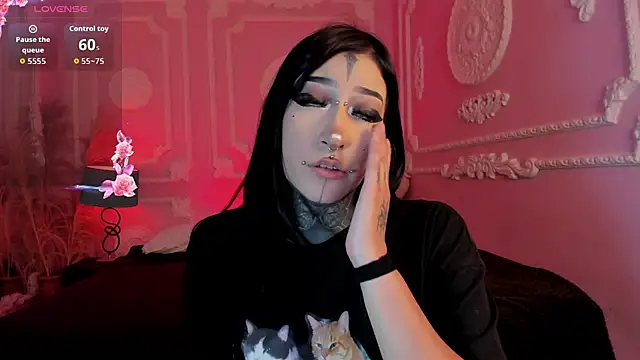 צ'אט XXX בשידור חי של Kat_VonDe