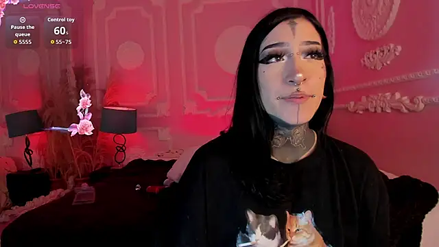 Kat_VonDe's Live XXX Chat