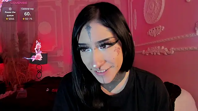Kat_VonDe's Live XXX Chat