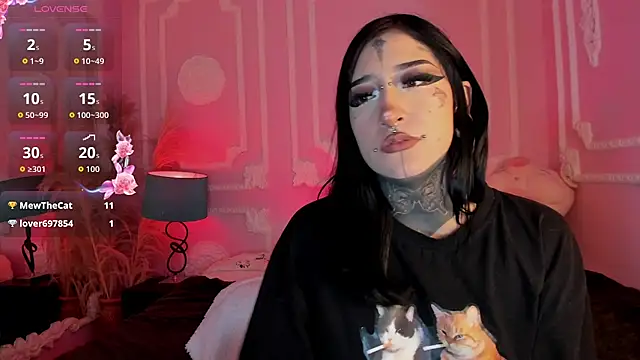 Kat_VonDe live XXX chat