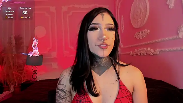 Kat_VonDe's Live XXX Chat