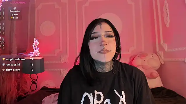 Kat_VonDe's Live XXX Chat