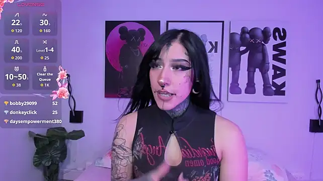 Kat_VonDe Show in webcam