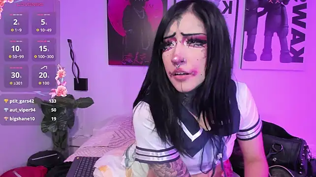 Show modela Kat_VonDe na web-kameri